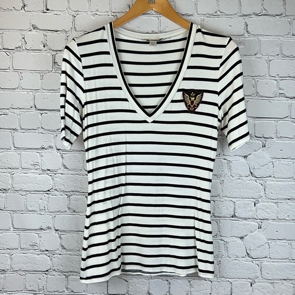 BOSTON PROPER Deep Vee Neck Black & White Striped Tee w/Emblem, Size S - Picture 1 of 8